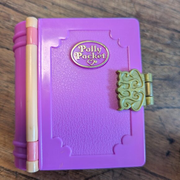 Polly Pocket Enchanted Storybook Glitter Island - Picture 6 of 6